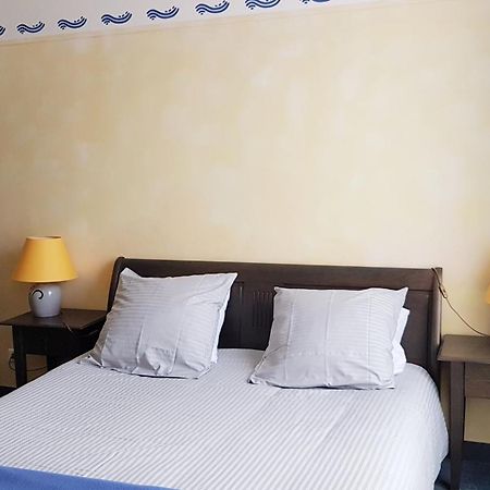 Hotel De La Presqu'Ile Крозон Экстерьер фото
