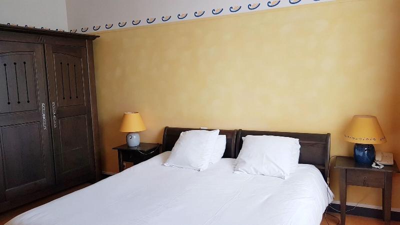 Hotel De La Presqu'Ile Крозон Экстерьер фото