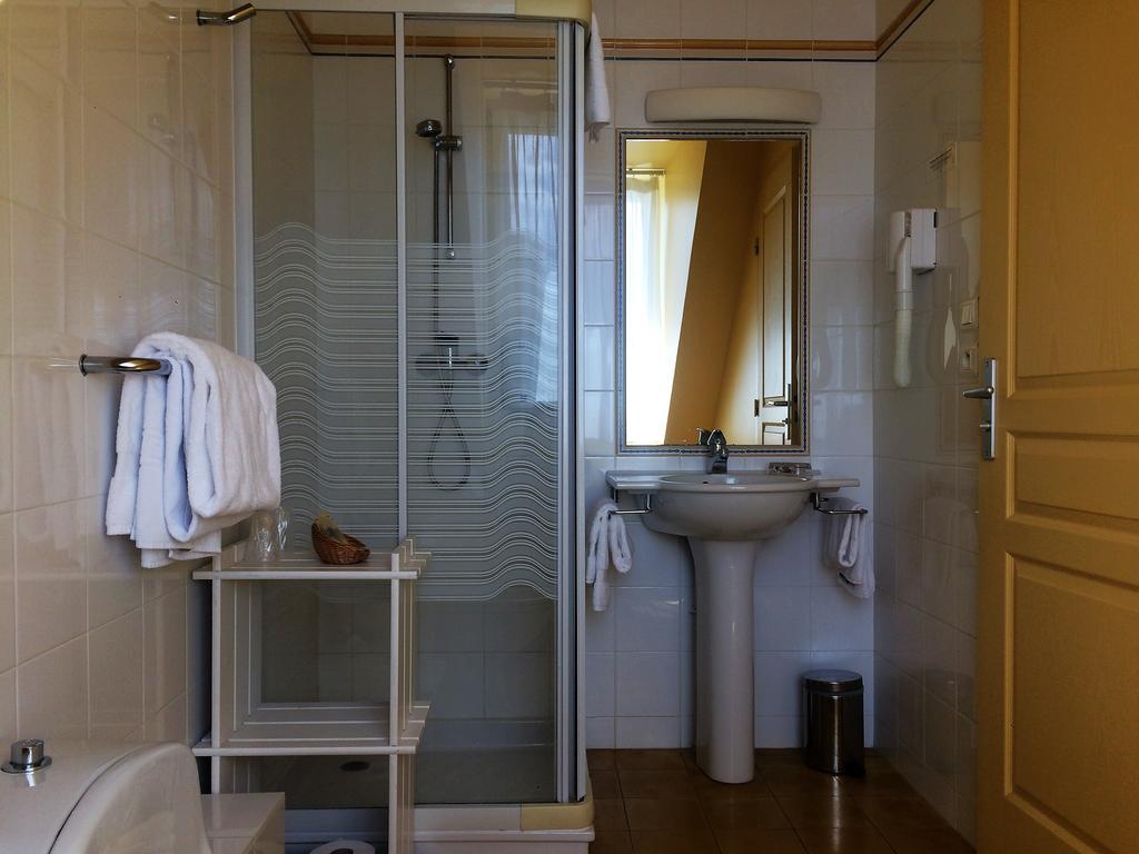 Hotel De La Presqu'Ile Крозон Экстерьер фото